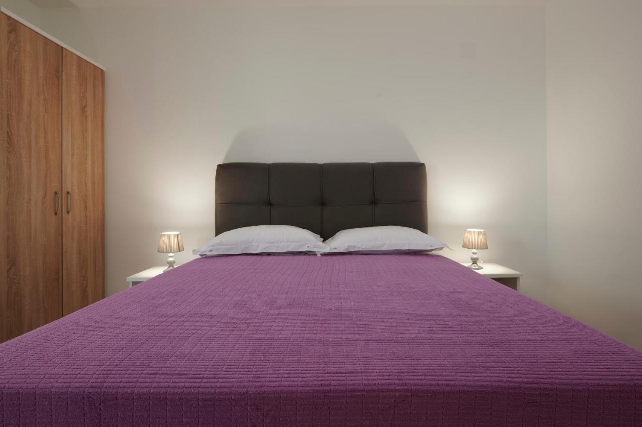 Cutan Apartment โตรกีร์ ภายนอก รูปภาพ