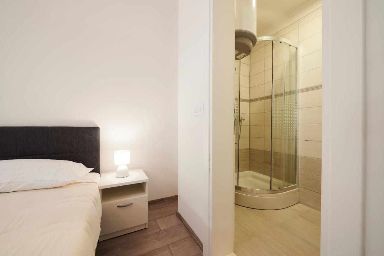 Cutan Apartment โตรกีร์ ภายนอก รูปภาพ