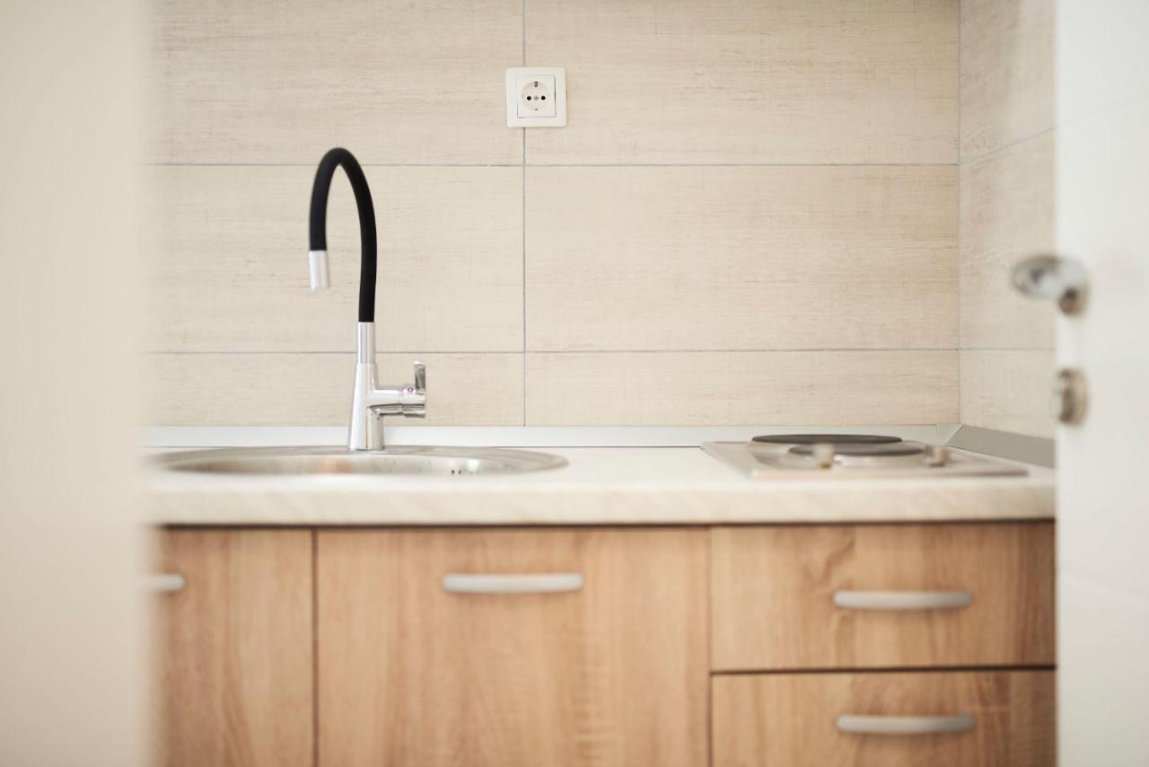 Cutan Apartment โตรกีร์ ภายนอก รูปภาพ